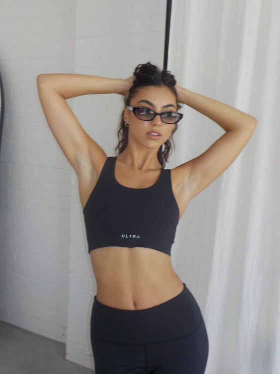 Essentia Crop - Black