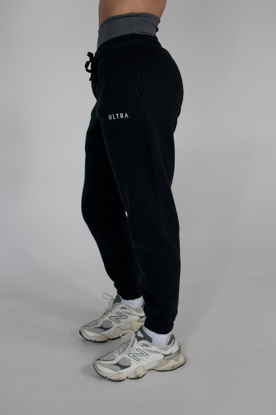 Base Fleece Jogger - Black